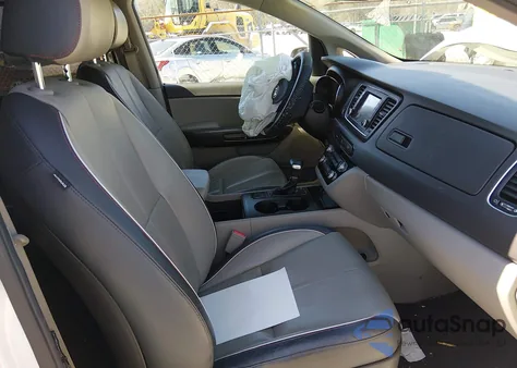 2017 Kia Sedona Lx z USA, uszkodzony, nr VIN KNDMB5C12H6305313